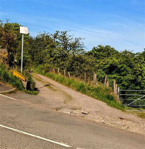 Side Road In Pantygasseg Torfaen © Jaggery Geograph Britain And Ireland