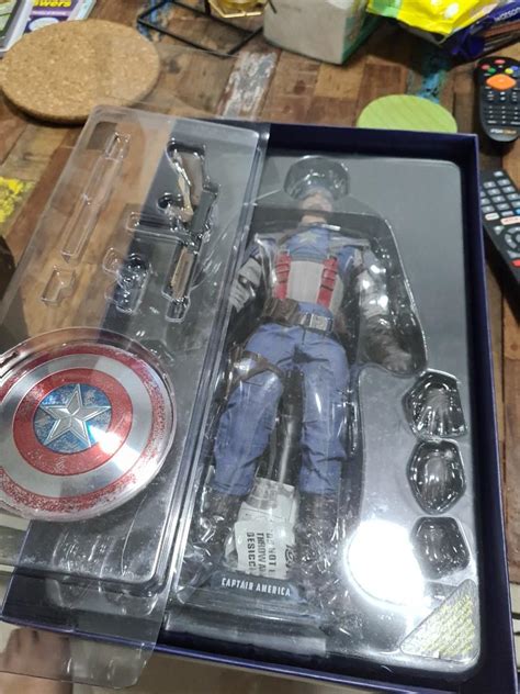 Hot Toys Captain America First Avenger Hobbies Toys Toys Games On Carousell