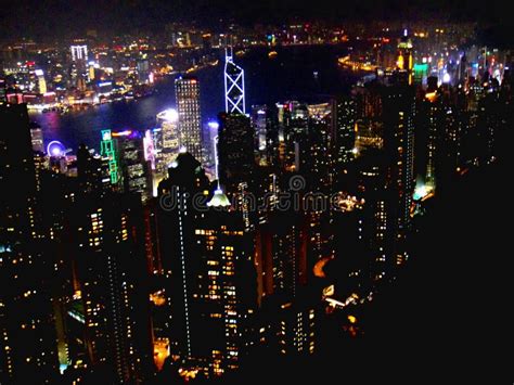 Ciudad De Hong Kong En La Noche Horizonte Desde Arriba Del Pico Foto