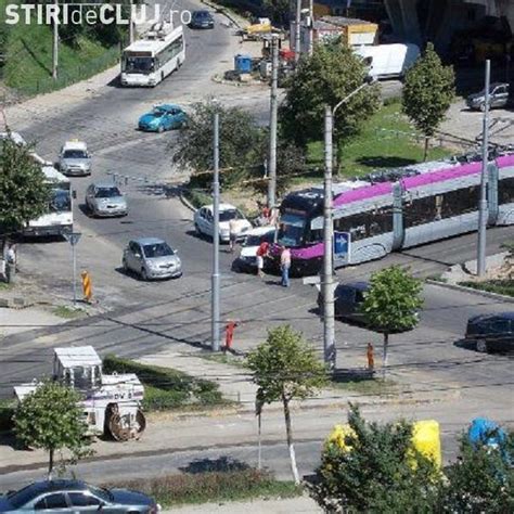 Accident Rutier Ntre Un Tramvai I Un Audi La Podul Calvaria Tiri