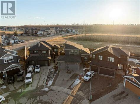 121 Cobblestone Bay Fort Mcmurray Alberta Houses For Sale Fort