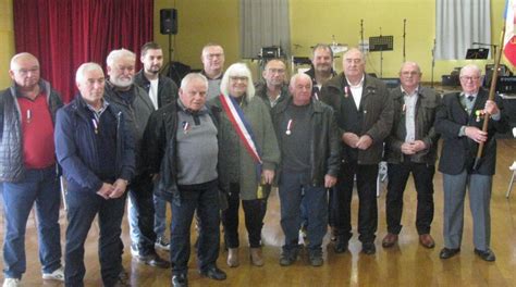 Gueltas Douze personnes reçoivent linsigne Soldat de France Pontivy