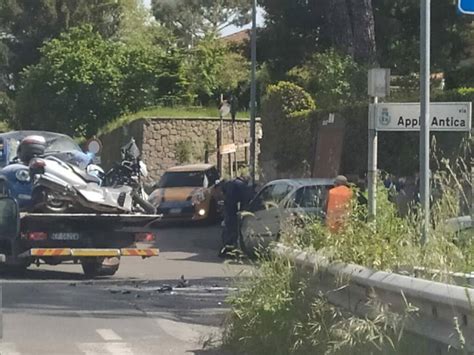 Genzano Gravissimo Incidente Sull Appia Incrocio Con L Appia Antica