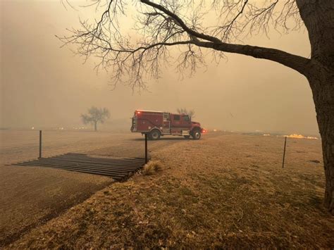 Firefighters try to tame Texas wildfires before hot, windy weekend ...