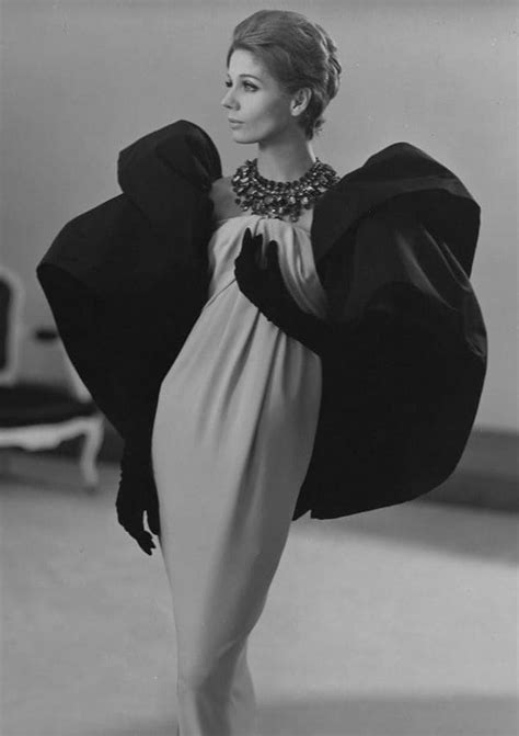 Cristóbal Balenciaga es el único maestro de la moda y por fin tiene la