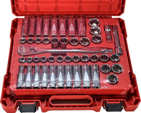 Milwaukee 47 Piece 12 In Drive Ratchet And Socket Set Metric And SAE