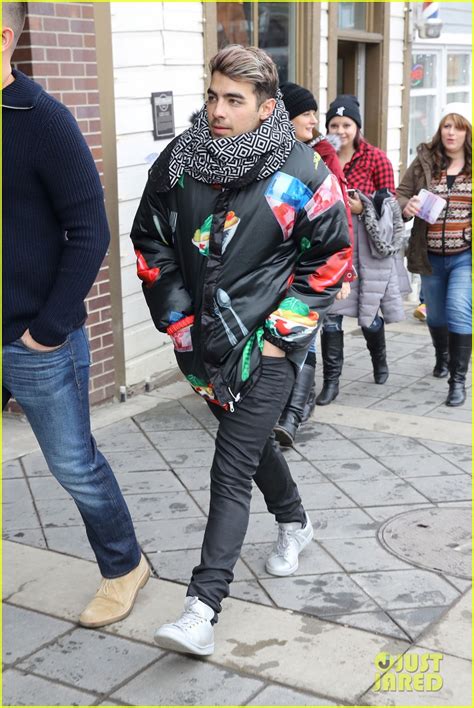 Nick Jonas Admits He S Had A Lot Of Sex During Sundance Panel Photo Joe Jonas Nick
