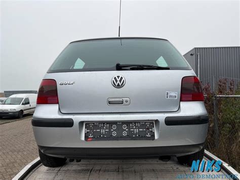 Volkswagen Golf IV Variant 1 4 16V Salvage Vehicle 2001 Gray