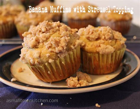 Banana Muffins With Streusel Topping