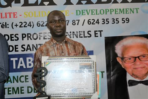 Guinée Dr Labila Sagno Sacré Meilleur Pharmacien De L’année Tabala Pcg Sa