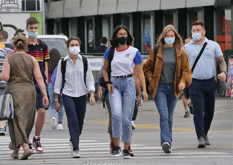 In Campania E Alcune Citt Italiane Torna Obbligo Mascherina All Aperto