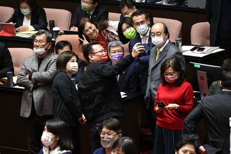 陳建仁處女秀等等！藍營杯葛立院空轉一上午 他下周台五才能上台報告