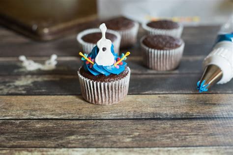 Disney Pixar Coco Inspired Guitar Cupcakes Recipe With Printables