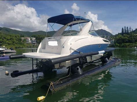 bayliner   beautiful small cruiser  big volume