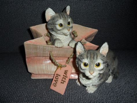 The Leonardo Collection Ceramic Ornament 2 X Cats Kittens And Bag