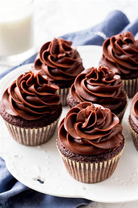 Chocolate Cream Cheese Frosting - Just so Tasty