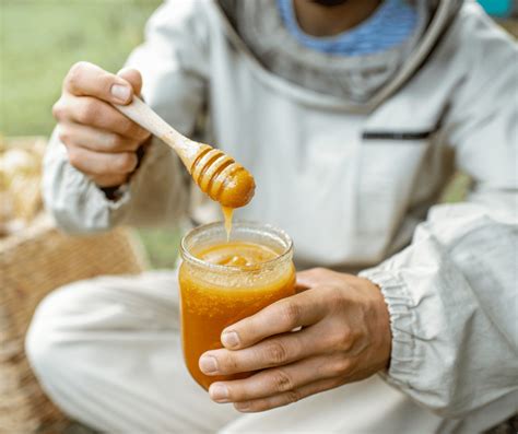 5 Gründe warum du Honig beim Imker kaufen solltest Bienen Gesundheit