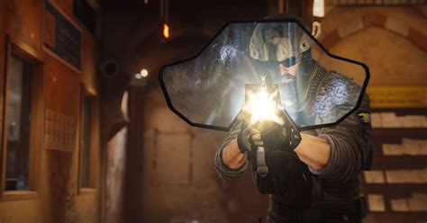 Rainbow Six Siege nos presenta un nuevo tráiler y detalles de su