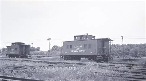 Lehigh And Hudson River Railway Warwick New York Caboose And