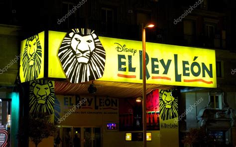 The Lion King Sign Stock Editorial Photo © Siempreverde 13337555