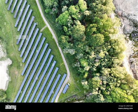 A Large Scale Solar Farm Set In A Countryside Environment Stock Photo