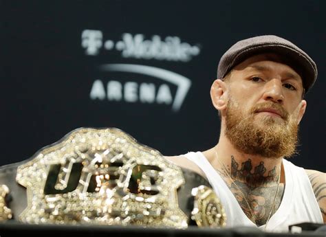 De novo Conor McGregor publica em rede social que está se aposentando