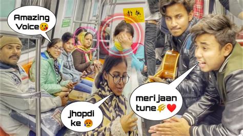 Best Old New Mashup In Metro Metro Singing Reaction In Delhi Public