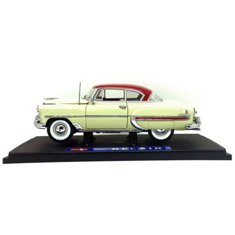 Miniatura Carro Chevrolet Bel Air Hard Top Coupe 1953 Creme 118 Sun Star