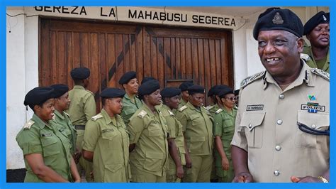 Mambosasa Aibukia Gereza La Segerea Awapongeza Askari Kuwafariji