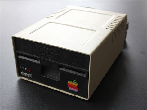 Apple Disk Ii Floppy Disk Subsystem Teardown And Optical Drive