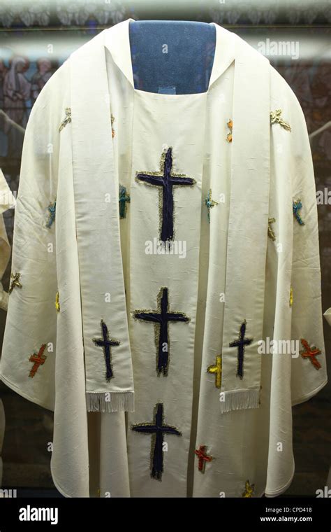 Chasuble Hi Res Stock Photography And Images Alamy