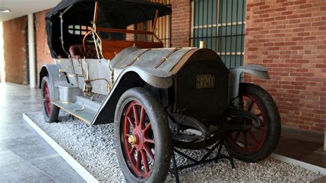 Qué historias existieron entre La Revolución Mexicana y el automóvil