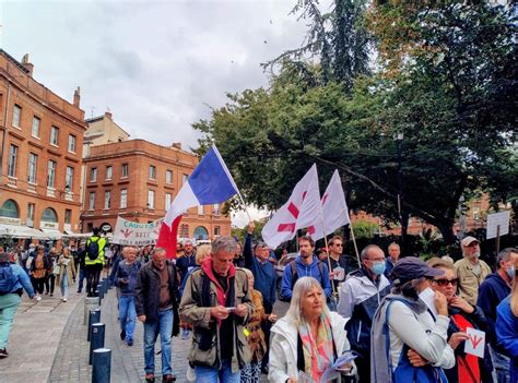 La Manifestation Contre Le Pass Sanitaire En Plein Centre Ville De Toulouse