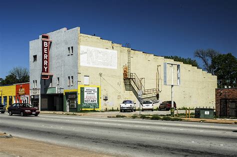 Berry Theater - Architecture in Fort Worth