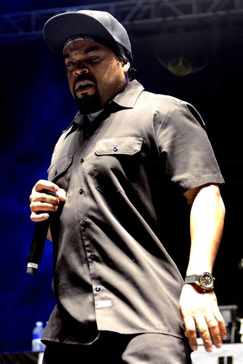 Ice Cube Ends Concert After Fans Come To Blows News Bet