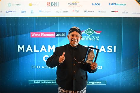 Dirut Bank Bjb Yuddy Renaldi Raih Penghargaan Best Performance CEO 2023