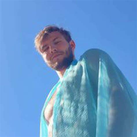 Brisbane Men Seeking Men Free Gay Personal Ads At Lovezoid