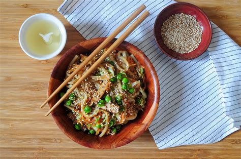 Yaki Udon Nouilles Japonaises Saut Es Aux L Gumes Une Petite Morce