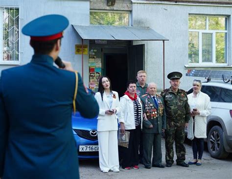 Поздравление ветерана войны В.Т. Чайкина в Луганске с наступающим Днем ...