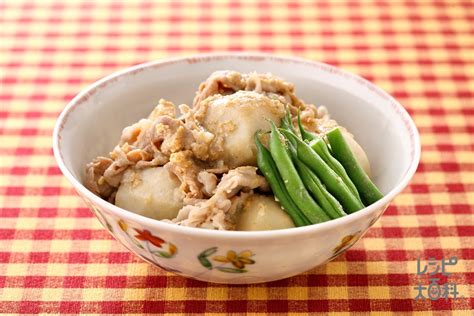 里いもと豚肉のごまみそ煮のレシピ・作り方・献立｜レシピ大百科（レシピ・料理）｜【味の素パーク】 里いもや豚肩ロース薄切り肉を使った料理