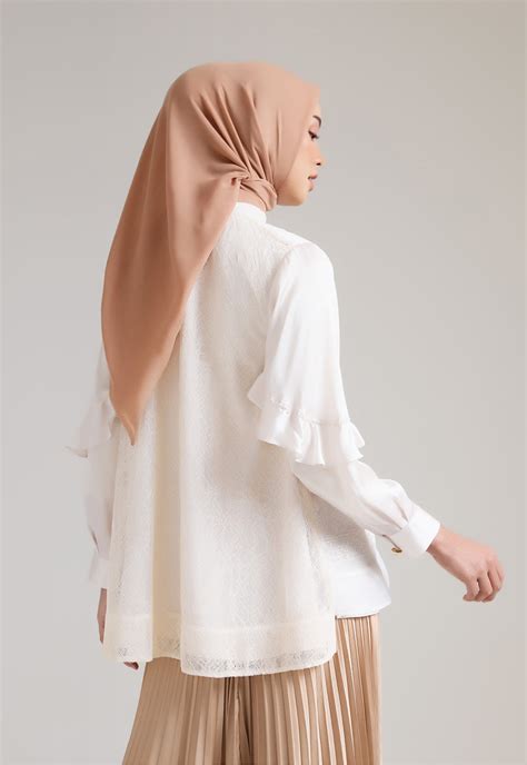 ADEERA TOP – RiaMiranda