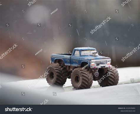 14 Bigfoot 5 Stock Photos, Images & Photography | Shutterstock