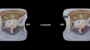 Virtual Porn With Blonde Vanessa Hell Who Tastes Her Pee XNXX