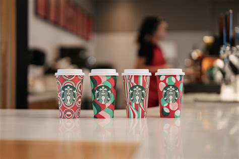 Starbucks Holiday Coffee Chain Unveils Its Brand New Festive Cup