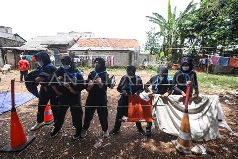 LOMBA PALANG MERAH REMAJA DI DEPOK ANTARA Foto