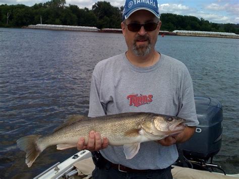 Bank Fishing Mississippi River - fishing tips ontario