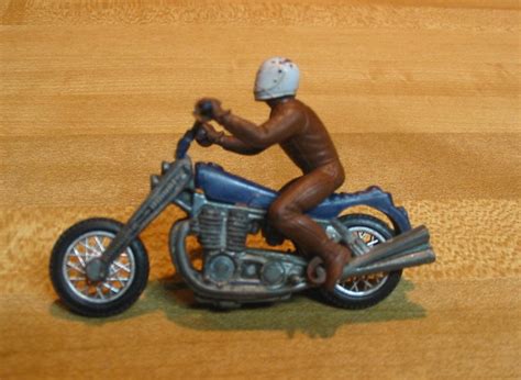 Vintage Hot Wheels Rrrumbler Motorcycle Blue Road Hog With Brown Rider Used Cond