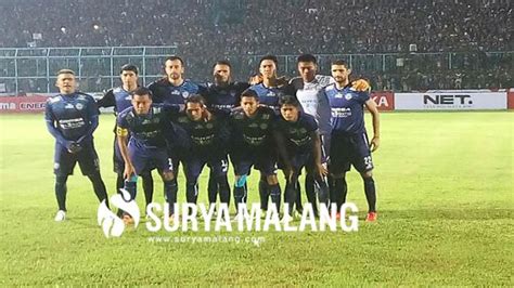 Arema Buru Striker Dan Bek Baru Lalu Siapa Pemain Yang Diincar