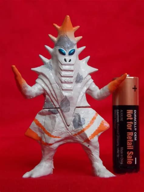 Ultraman Kaiju Bandai Hg Sasahiller Gashapon Mini Figure Cm