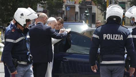 Papa Francesco Lascia Lospedale E Torna In Vaticano Cronaca